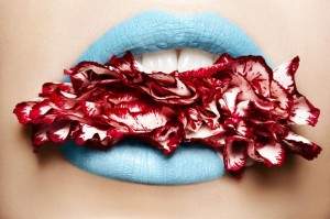 rouge1222 300x199 - 6 rouge à lèvre de couleur