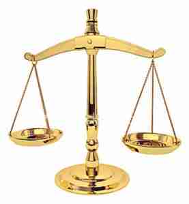 scales of justice 277x300 - La révision du code civil