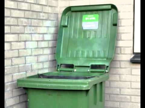 Science domestique : Des poubelles , une odeur