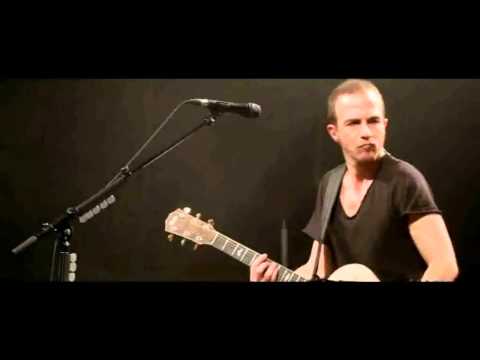 Calogero - La Bourgeoisie des Sensations- Live Acoustique- (Greek subtitles)